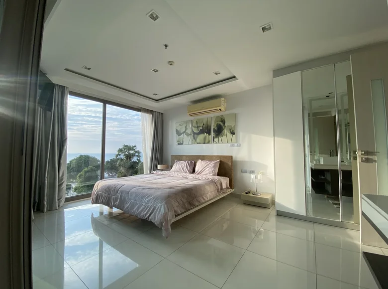 2 bedroom condo 92 m² Na Kluea, Thailand