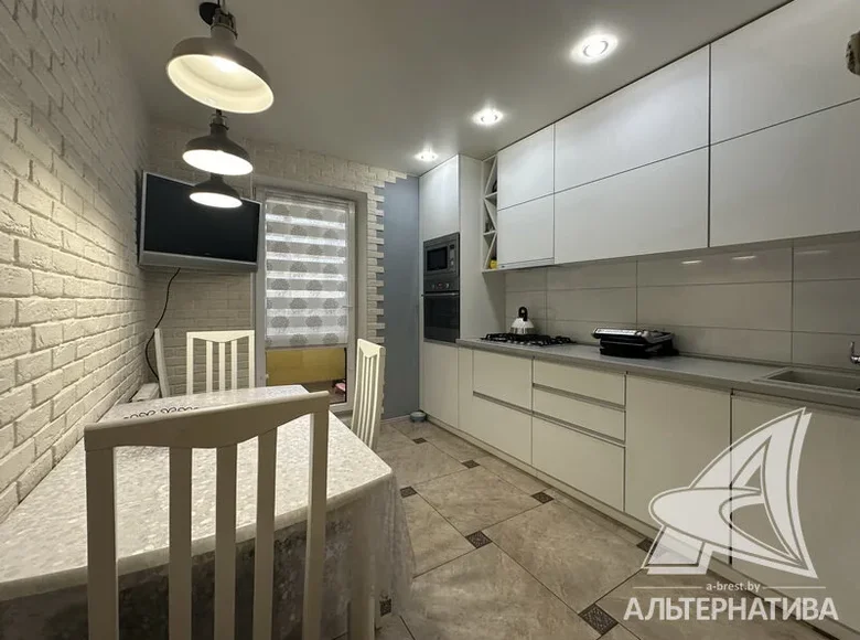 Квартира 2 комнаты 64 м² Брест, Беларусь