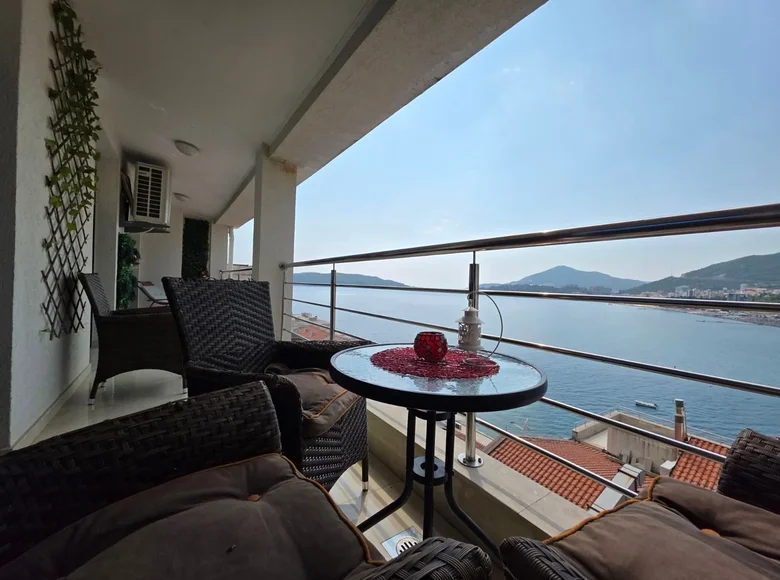 Appartement 2 chambres 85 m² Rafailovici, Monténégro