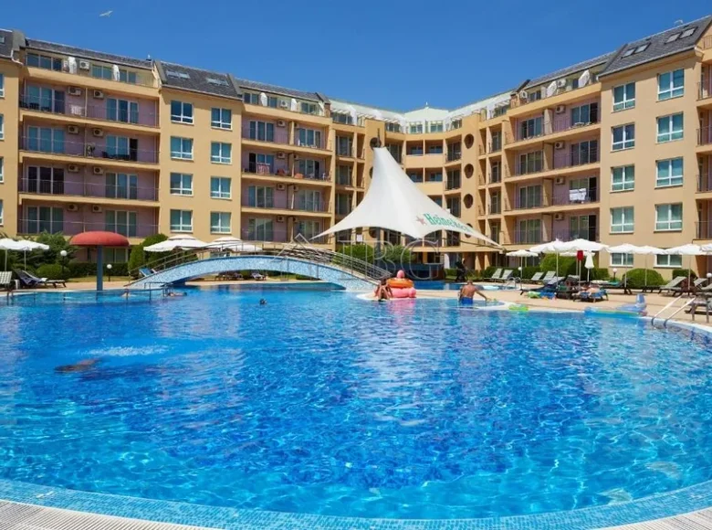 2 bedroom apartment 84 m² Nesebar, Bulgaria