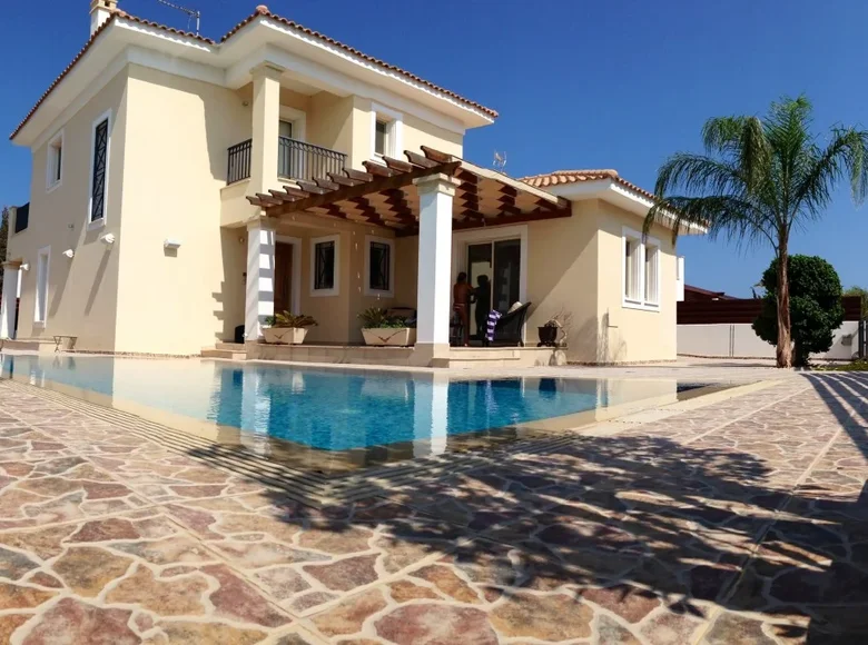 Casa 3 habitaciones 172 m² Pervolia, Chipre