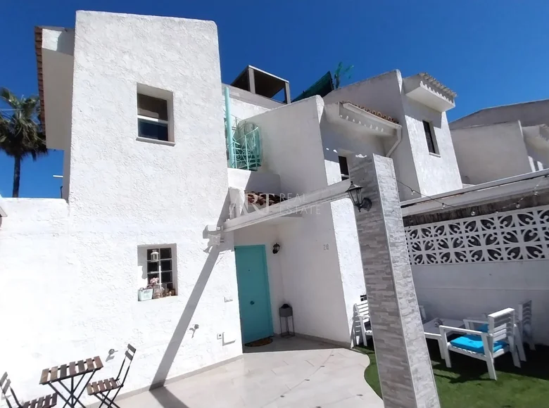 Townhouse 5 bedrooms 130 m² l Alfas del Pi, Spain