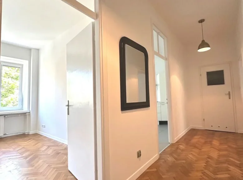 Квартира 3 комнаты 68 м² Варшава, Польша