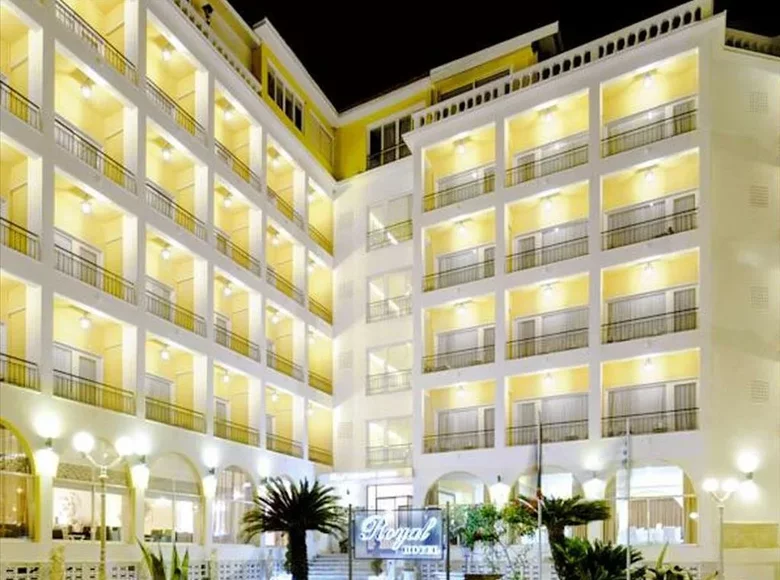 Hotel 4 600 m² Gmina Korfu, Grecja