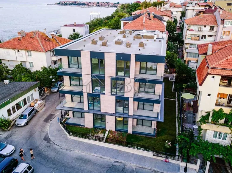 Mieszkanie 2 pokoi 62 m² Nesebyr, Bułgaria