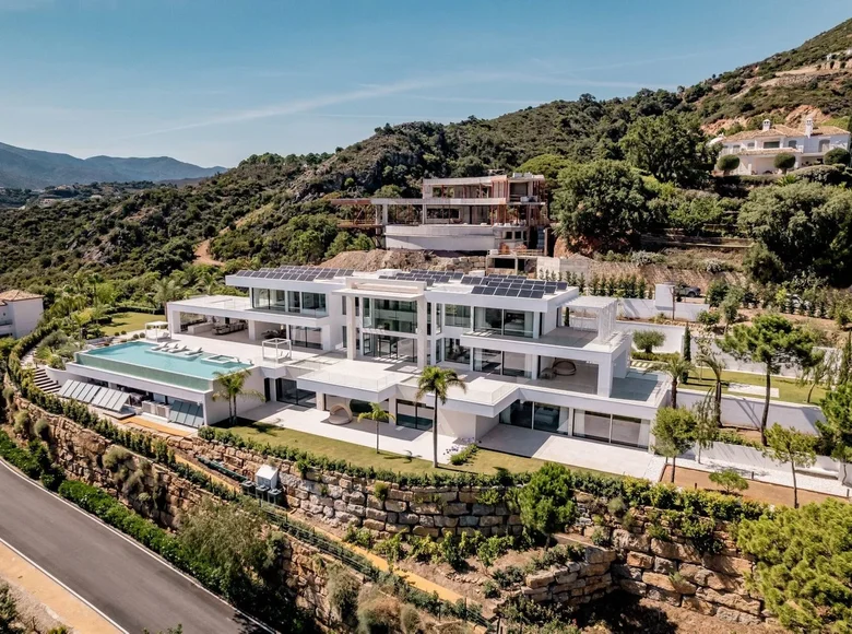 7 bedroom house 1 580 m² Benahavis, Spain