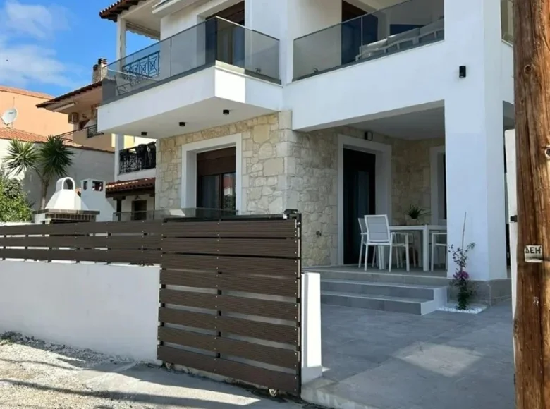 3 bedroom apartment 101 m² Nikiti, Greece