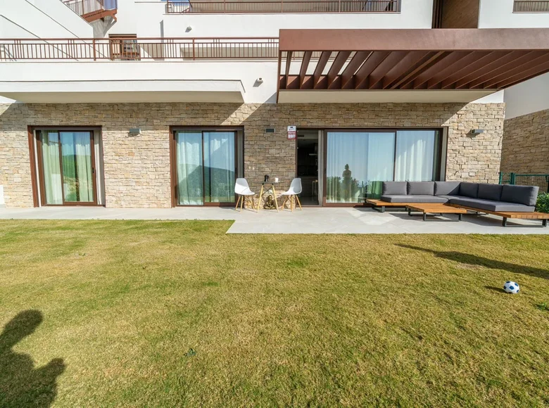 2 bedroom apartment  Istan, Spain