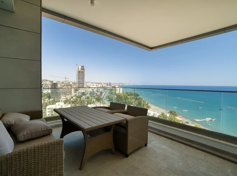 Apartamento 2 habitaciones 113 m² Agios Tychonas, Chipre