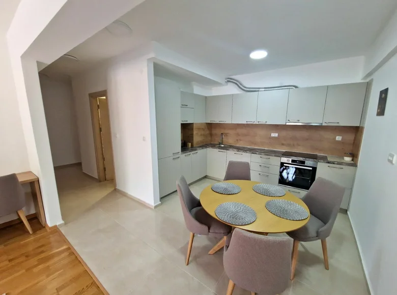 Wohnung 2 Schlafzimmer 67 m² Becici, Montenegro