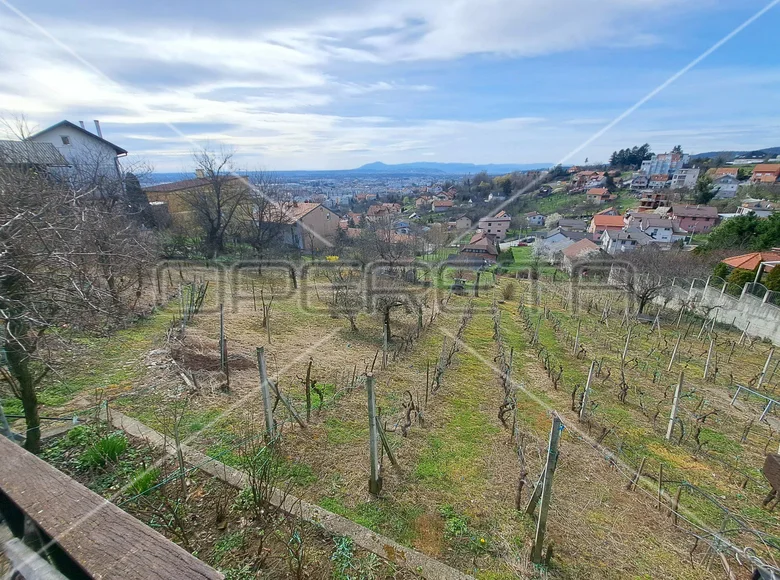 Land 3 336 m² Zagreb, Croatia