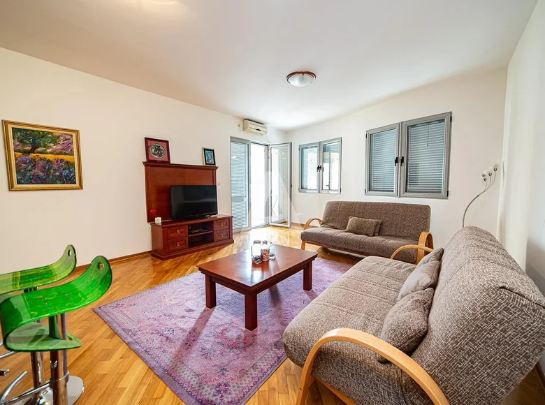 1 bedroom apartment 65 m² in Budva, Montenegro