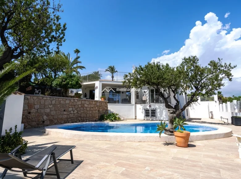 villa de 5 chambres 260 m² l Alfas del Pi, Espagne