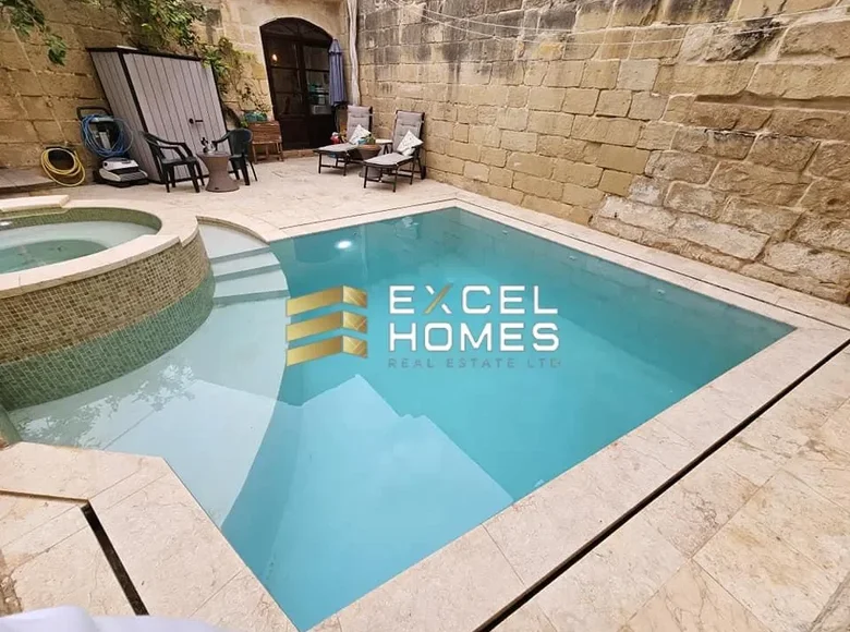 3 bedroom house  Naxxar, Malta