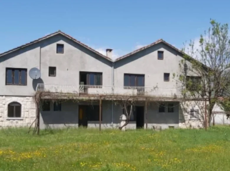 Casa 8 habitaciones 360 m² Danilovgrad, Montenegro