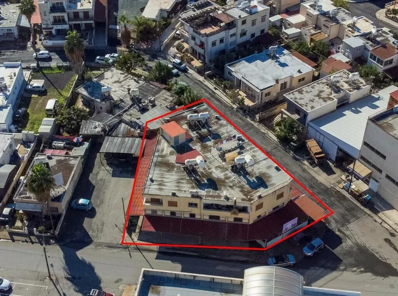 Propiedad comercial 736 m² en Larnaca, Chipre