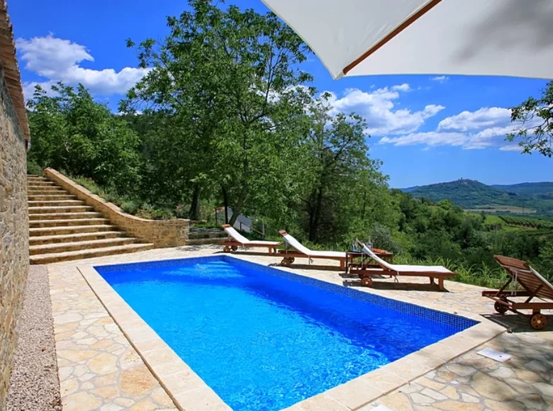 Villa 2 Schlafzimmer 100 m² Umag, Kroatien