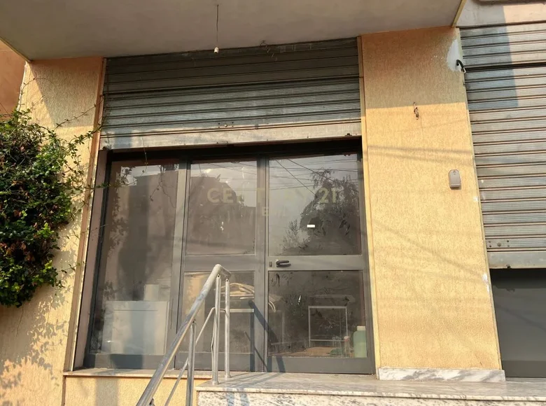 EXCLUSIVE! COMMERCIAL UNIT FOR SALE NEAR DURRES REGIONAL HOSPITAL!