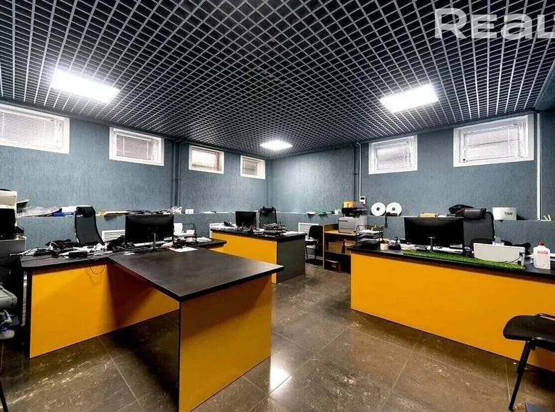 Büro 359 m² Minsk, Weißrussland