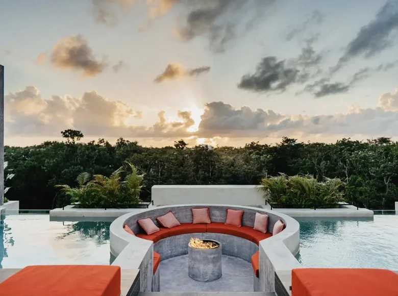 Casa 10 habitaciones 11 000 m² Tulum, México