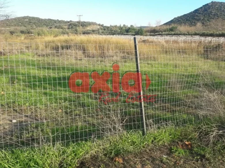 Land 3 450 m² Nea Peramos, Greece