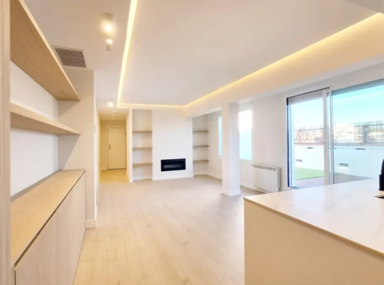 Квартира 2 спальни 91 м² Мадрид, Испания