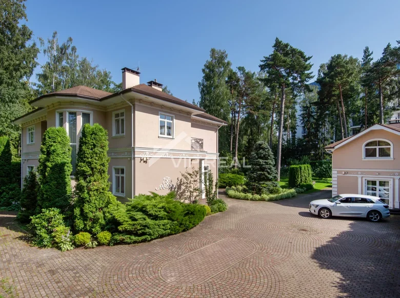 Casa 6 habitaciones 600 m² Jurmala, Letonia