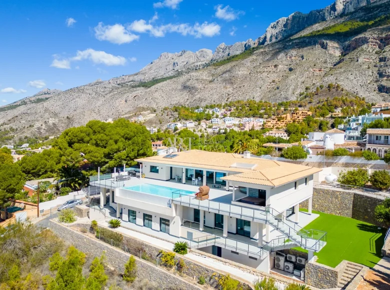 villa de 5 dormitorios 680 m² Altea, España