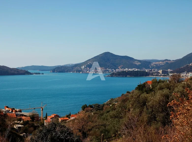 Land  Przno, Montenegro