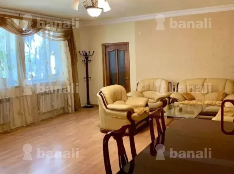 4 bedroom Mansion 145 m² Yerevan, Armenia