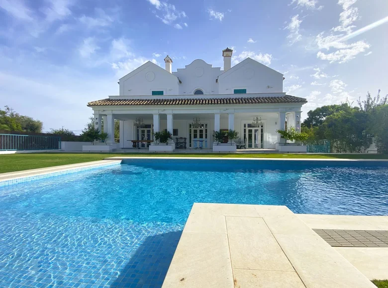 House 13 bedrooms 1 002 m² San Pedro Alcantara, Spain