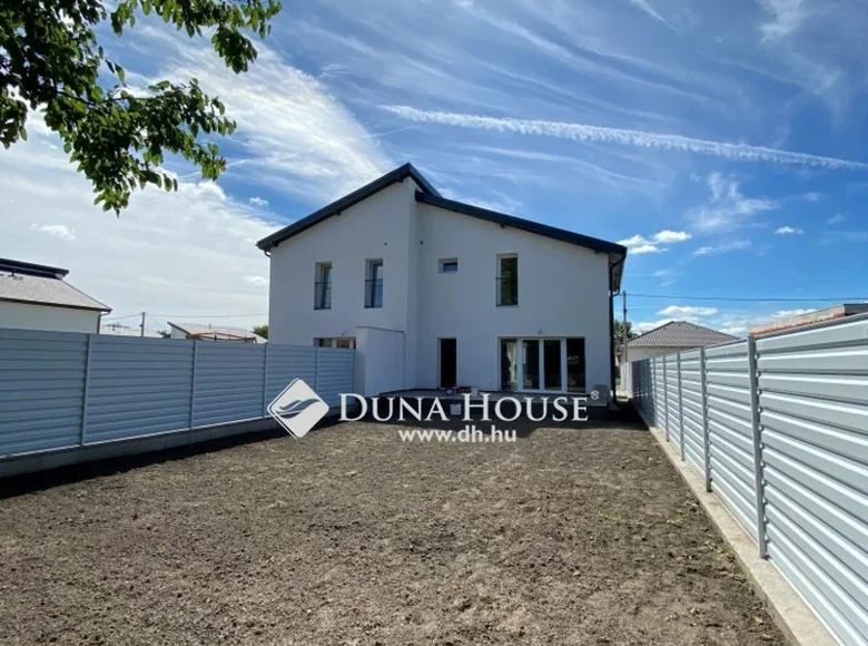 House 91 m² Szigethalom, Hungary