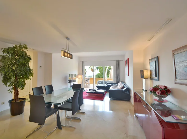 Mieszkanie 3 pokoi 206 m² Ricmar, Hiszpania
