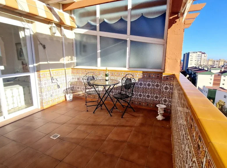 Apartamento 4 habitaciones  Fuengirola, Španjolska