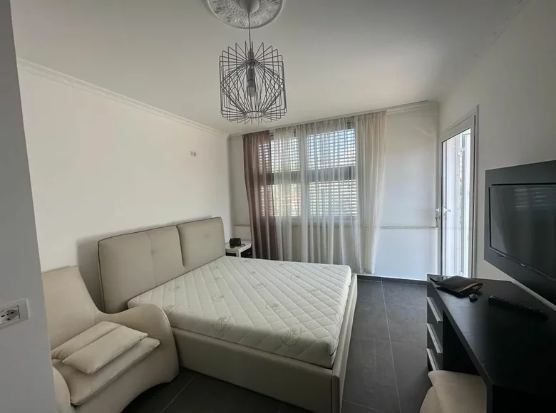 2 bedroom penthouse 171 m² Durres, Albania
