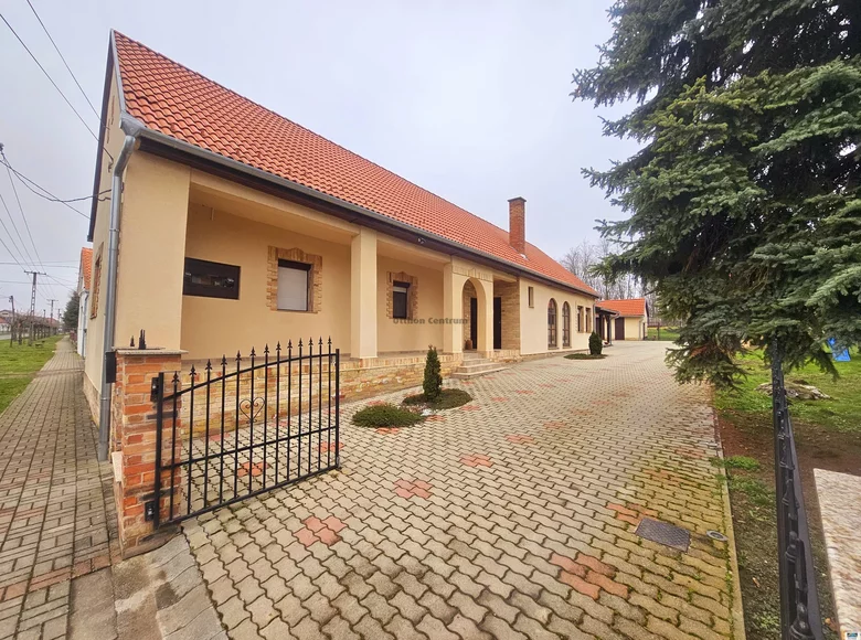 Casa 4 habitaciones 140 m² Lippo, Hungría