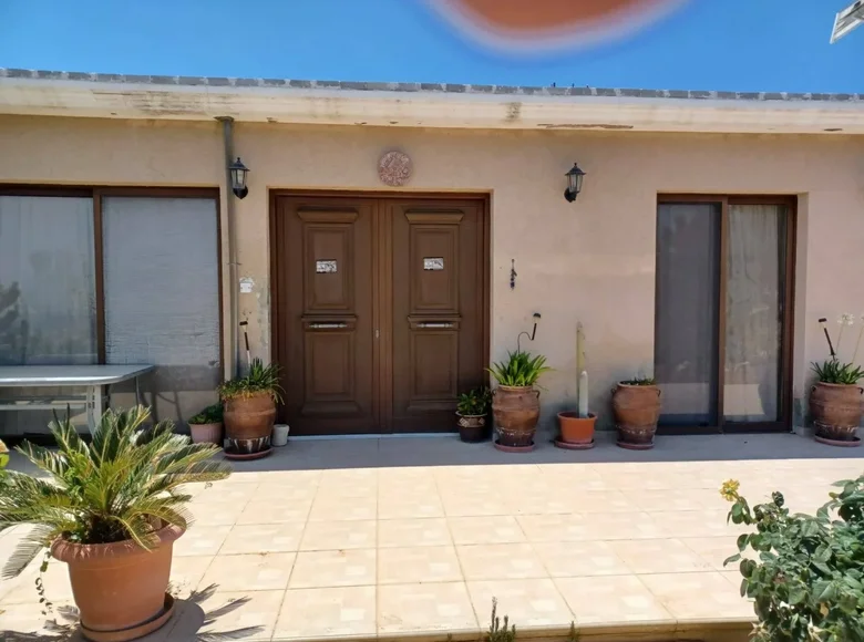 Haus 3 Schlafzimmer 220 m² Agios Therapon, Cyprus