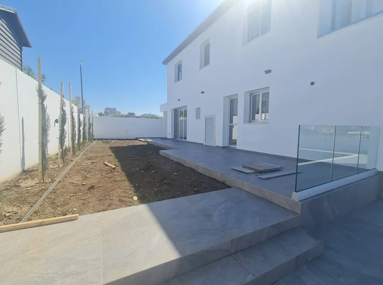 Haus 3 Schlafzimmer 200 m² Larnaka, Zypern