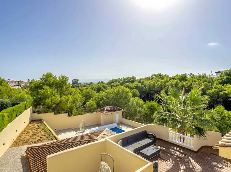 Villa de 4 dormitorios 240 m² Orihuela, Španjolska