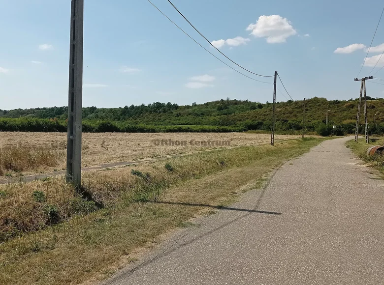 Land 864 m² Egerszalok, Hungary