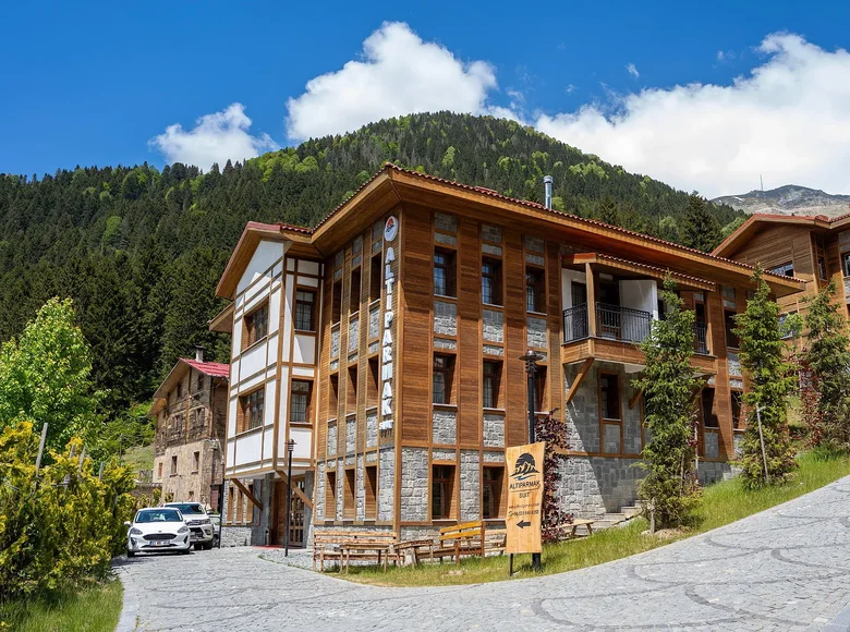 Propiedad comercial 413 m² en Camlihemsin, Turquía