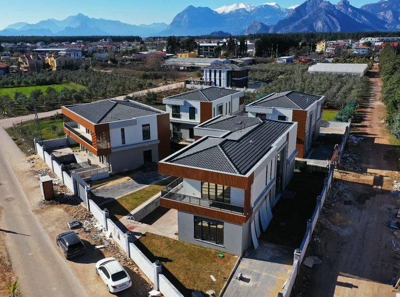 Вилла 5 спален 280 м² Муратпаша, Турция