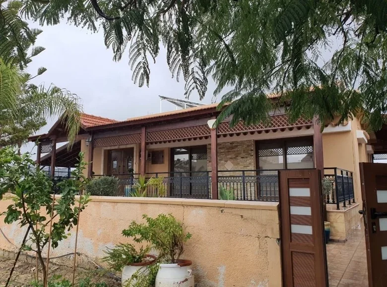 Casa 3 habitaciones 300 m² Larnaca, Chipre