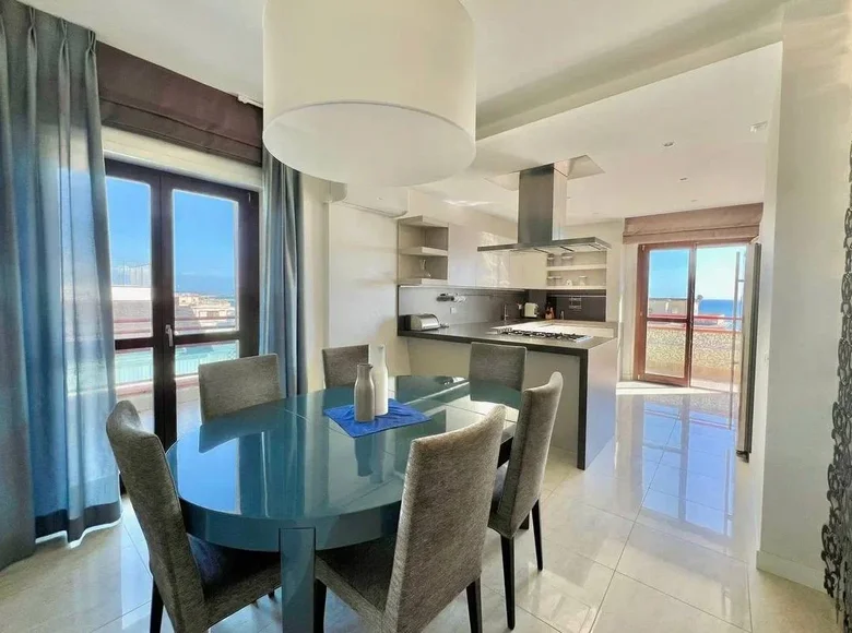 Penthouse 3 bedrooms 140 m² Anzio, Italy