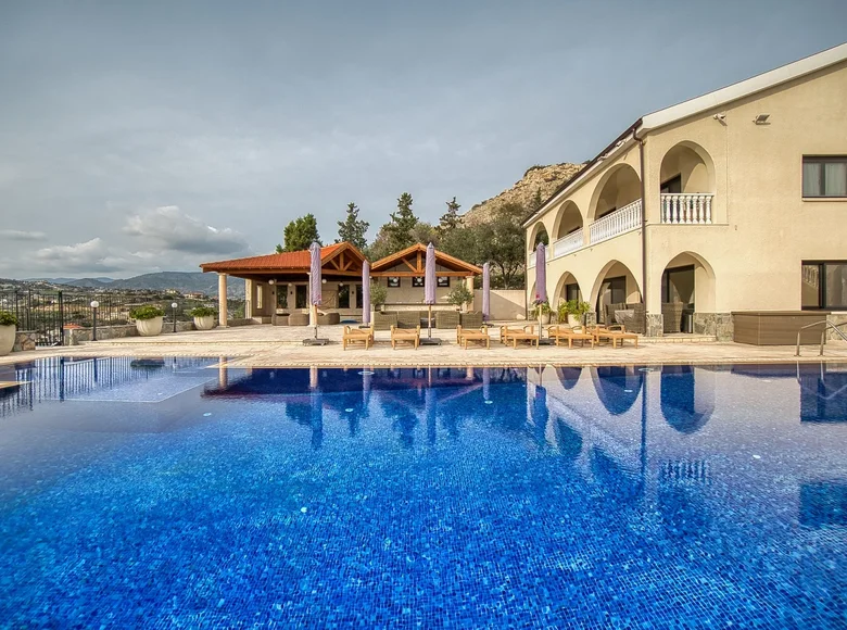 Maison 8 chambres 800 m² Agios Tychonas, Chypre