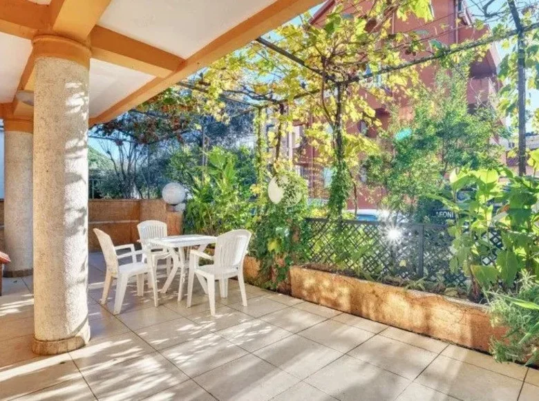 Mieszkanie 3 pokoi 91 m² Budva, Czarnogóra