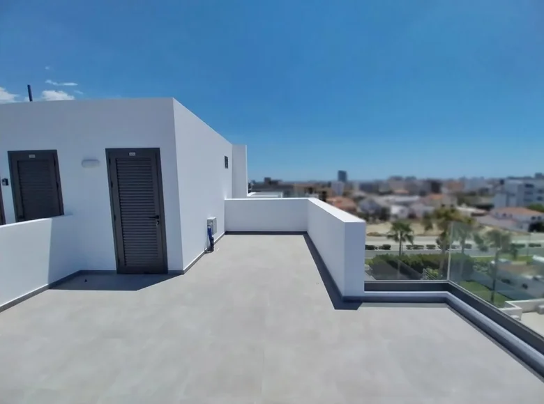 2 bedroom apartment 82 m² Larnaca, Cyprus