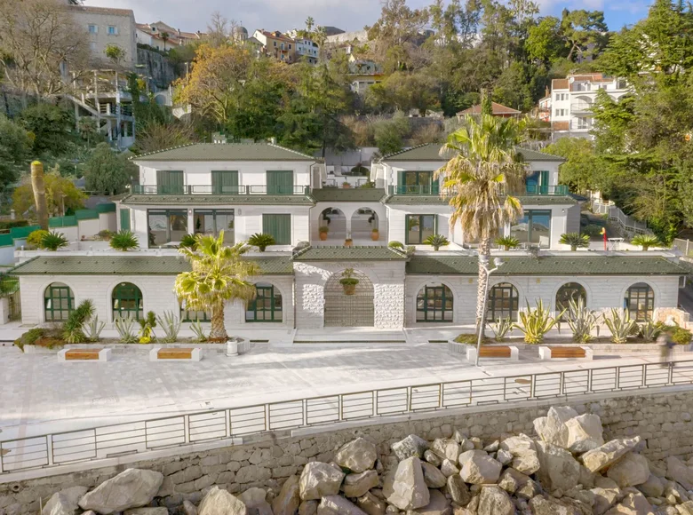 Villa 16 zimmer 1 m² Herceg Novi, Montenegro