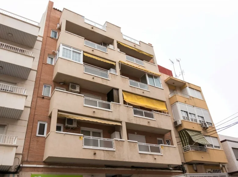 Mieszkanie 3 pokoi 126 m² Torrevieja, Hiszpania