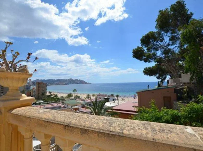 Villa 13 Schlafzimmer 700 m² Benidorm, Spanien